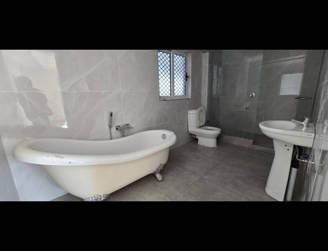 5 BEDROOM HOUSE FOR SALE IN WIERDA PARK